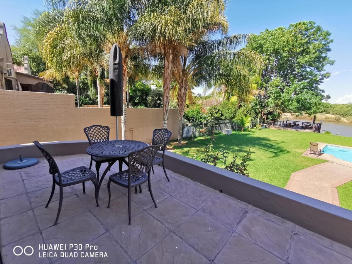 Moonriver Guesthouse Upington Luaran gambar